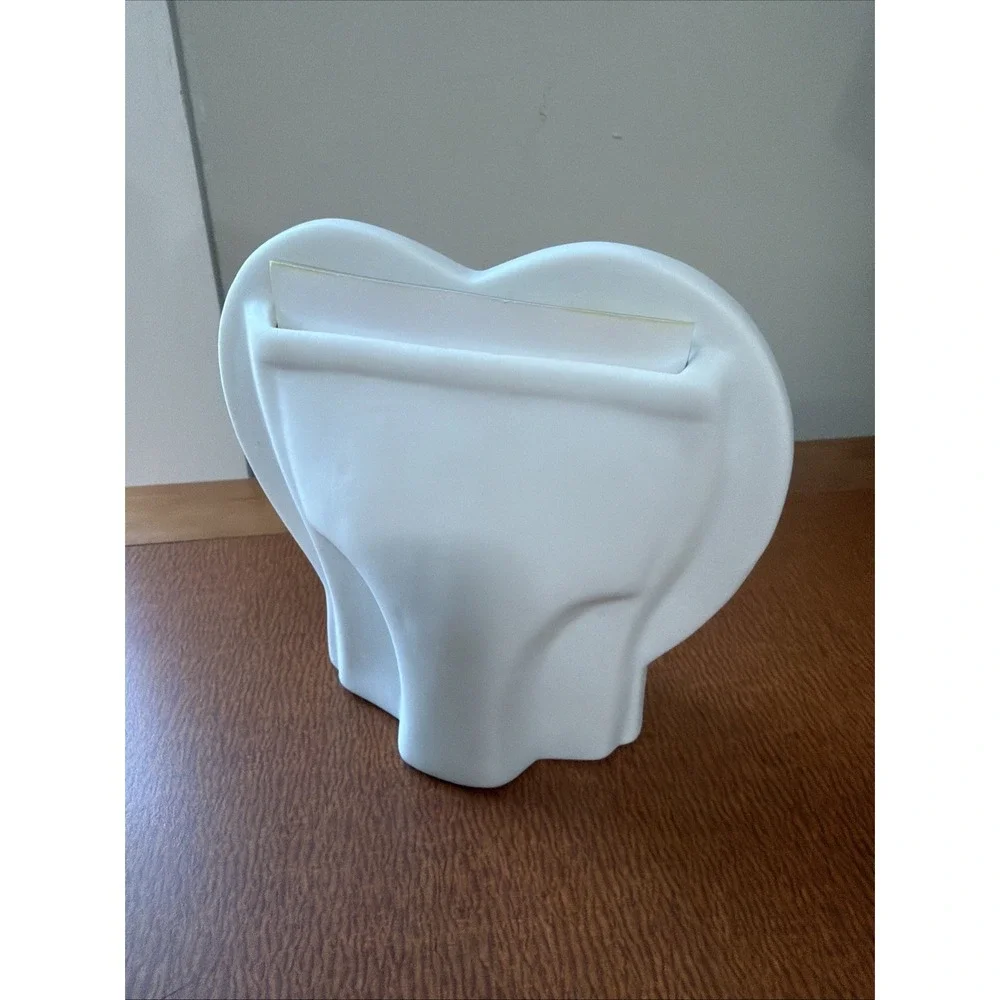 Porcelain Blue & White Heart Shaped Frame 3